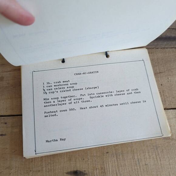 Vtg Set of Four Self-Published Organization Cookbooks AMDOES of Savannah Georgia - Picture 4 of 9